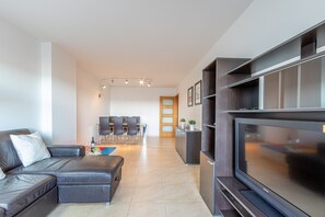 Apartment | Living area - House in Empuriabrava Near Aiguamolls Reserve (Castello d'Empuries)