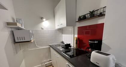 Apartment in Le Mans Near Old Town