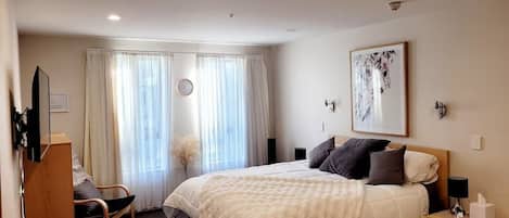 1 bedroom, iron/ironing board, WiFi, bed sheets