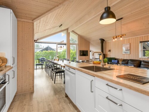 "Bernadine" - 500m from the sea by Interhome