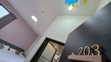 高級客房, 多張床, 庭園景 | 書桌、手提電腦工作空間、遮光窗簾/窗簾、免費 Wi-Fi