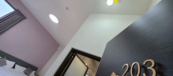 ครอบครัวเบดแอนด์เบรกฟาสต์สำหรับเด็กหกคน