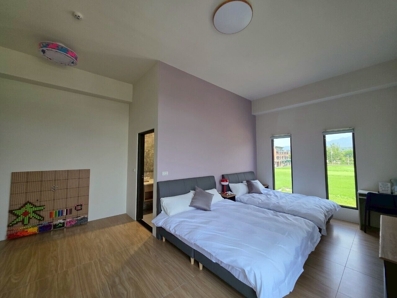 高级房, 多张床, 庭院景观 | 办公桌、笔记本电脑工作区、遮光窗帘、免费 WiFi