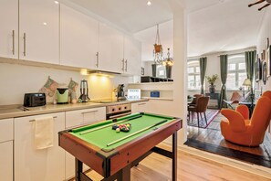 Køleskab, ovn, kogeplade, opvaskemaskine