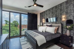 4 dormitorios, tabla de planchar con plancha, cuna de viaje y wifi