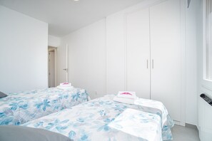 2 bedrooms