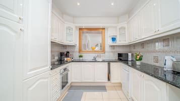 Villa | Private kitchen