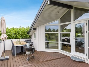 Outdoor dining - "Naimi" - 30km from the sea by Interhome (Toftlund)