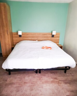 House | 2 bedrooms, bed sheets
