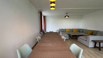 Cottage | Dining