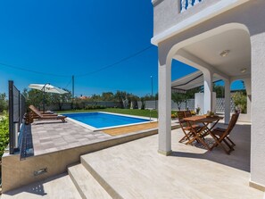 Exterior - Serene Escape Near Zadar - 2 Bedroom Holiday Home (Policnik)