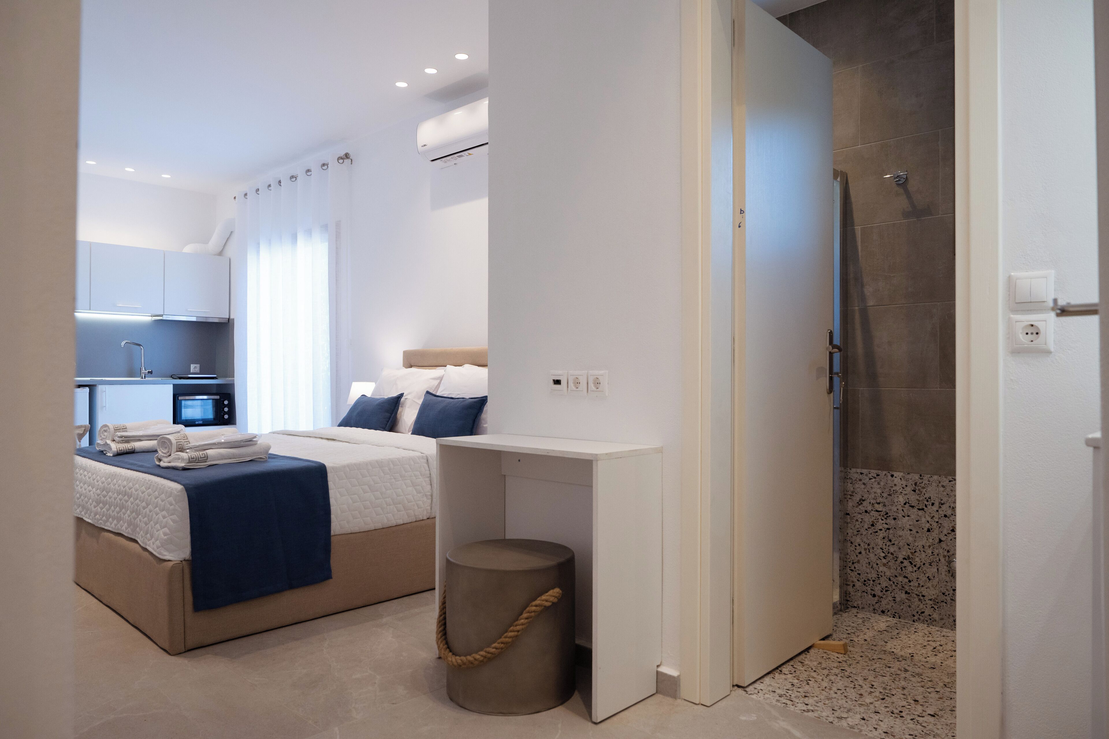 Standard Double Room | Bathroom | Free toiletries, slippers, towels, soap