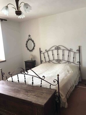 1 室のベッドルーム、WiFi、ベッドシーツ