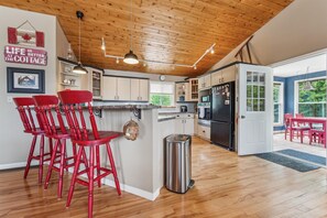 Interior - Mylestone | 4BR Waterfront ISLAND Retreat (Lion's Head)