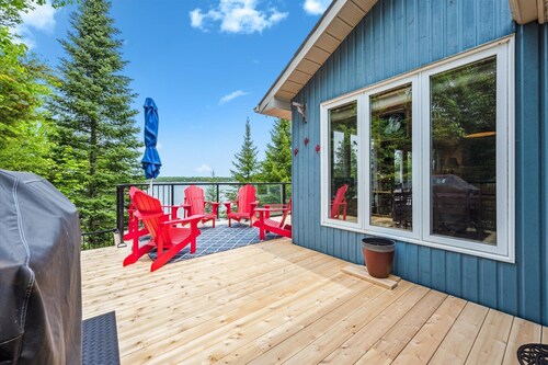 Mylestone | 4BR Waterfront ISLAND Retreat