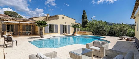 Villa | Piscina | Piscina all'aperto