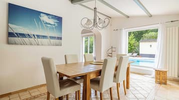 Villa | Dining