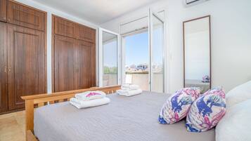 Villa | 3 bedrooms, iron/ironing board