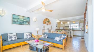 Villa | Living room | Fireplace