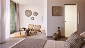 Deluxe Suite with Mini Pool, Sea View | 객실 내 금고, 방음 설비, 무료 WiFi, 침대 시트