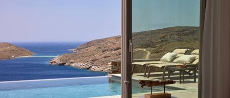Superior Suite Private Pool, Sea View | Terras