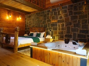 Deluxe bungalow, uitzicht op rivier | Luxe beddengoed, gratis wifi, beddengoed