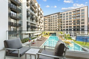 Pool - Chic Retreat 1Bedroom with Pool view (Dubai)