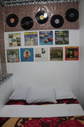 Room - Casa do Adriano (Rio de Janeiro)