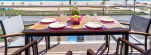 Apartment | Outdoor dining