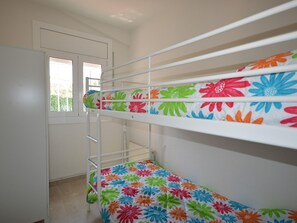 4 bedrooms, free WiFi