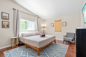 3 bedrooms, desk, iron/ironing board, travel crib - 3BR Family Home | Large Yard, Parking, Remodeled (Riverside)