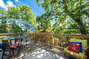 Outdoor dining - 2 Apts w/ Terrace-OTR, Findlay Market, Rhinegeist (Cincinnati)