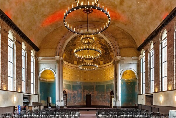 قاعة الولائم والاحتفالات