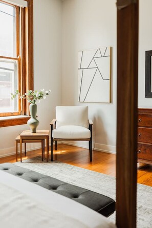 3 Schlafzimmer, Schreibtisch, Bügeleisen/Bügelbrett, WLAN