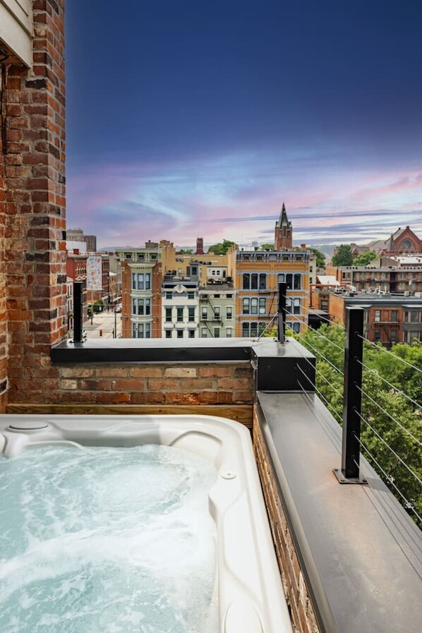 Bain à remous extérieur