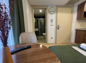 8 間睡房、熨斗/熨衫板、Wi-Fi、床單