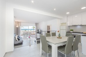 Apartment | Dining
