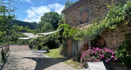 Couple's Retreat in Vineyard House with Terrace