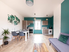 Apartment | Dining