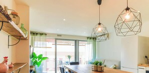 Interior - Lavandou Apartment: sunny balcony, pets allowed, near beach and port (Le Lavandou)