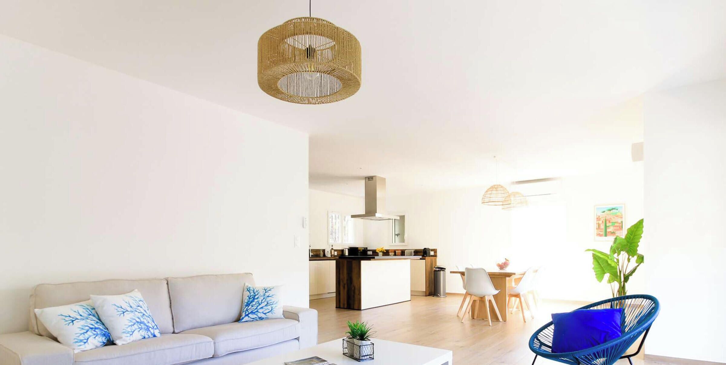 Modern Villa With Private Garden, Old View, 3 Bedrooms In Bormes - Le Lavandou