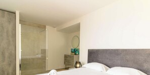 3 多间卧室、免费 WiFi、床单