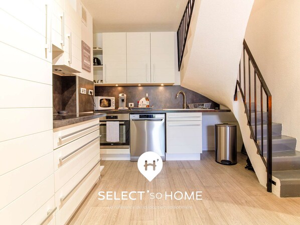 Fridge, microwave, oven, dishwasher