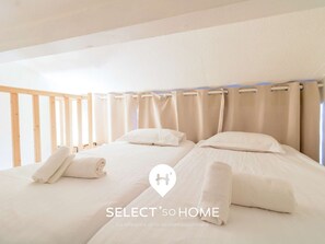 2 عدّة غرف نوم ووا�ي فاي مجانًا وملاءات أسرّة