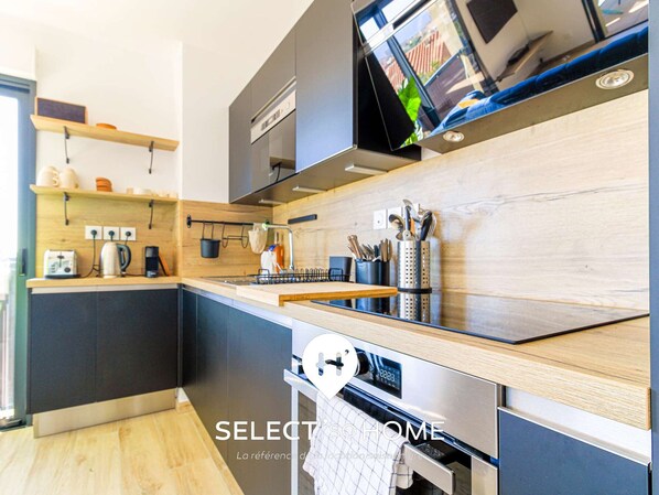 Fridge, microwave, oven, dishwasher