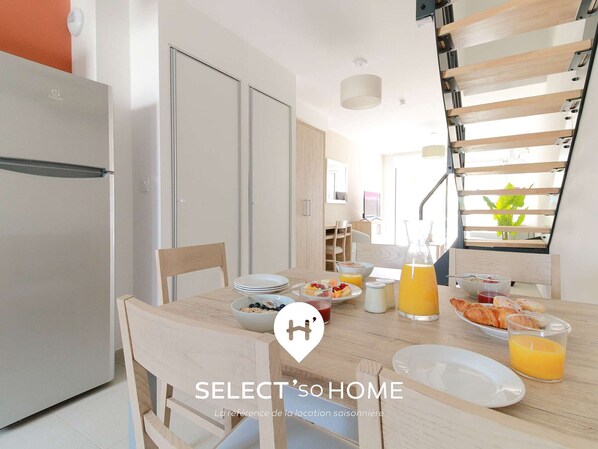 Dining - Modern duplex with pool and garden, for 6 in Bormes-les-Mimosas (Bormes-les-Mimosas)