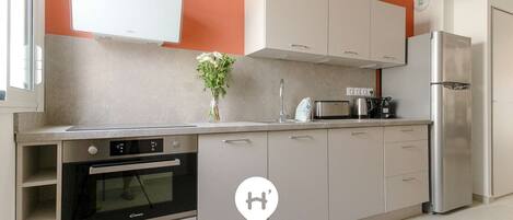 Kühlschrank, Mikrowelle, Geschirrspüler