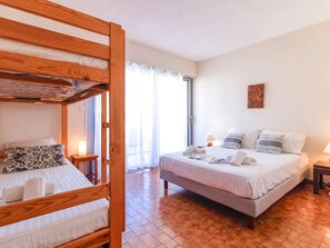 1 chambre, Wi-Fi gratuit, draps fournis
