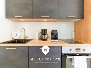 Kühlschrank, Mikrowelle, Ofen, Geschirrspüler