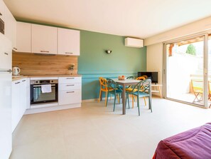 Frigorífic, microones, forn i rentaplats